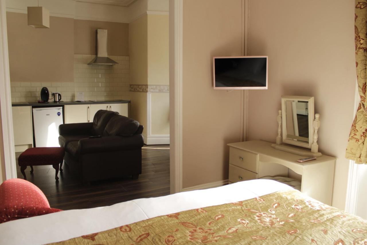 Clifton Villa Guest House Llandudno Esterno foto