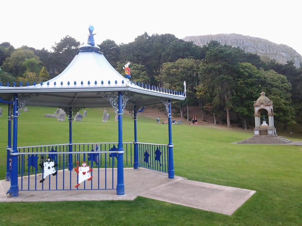 Clifton Villa Guest House Llandudno Esterno foto