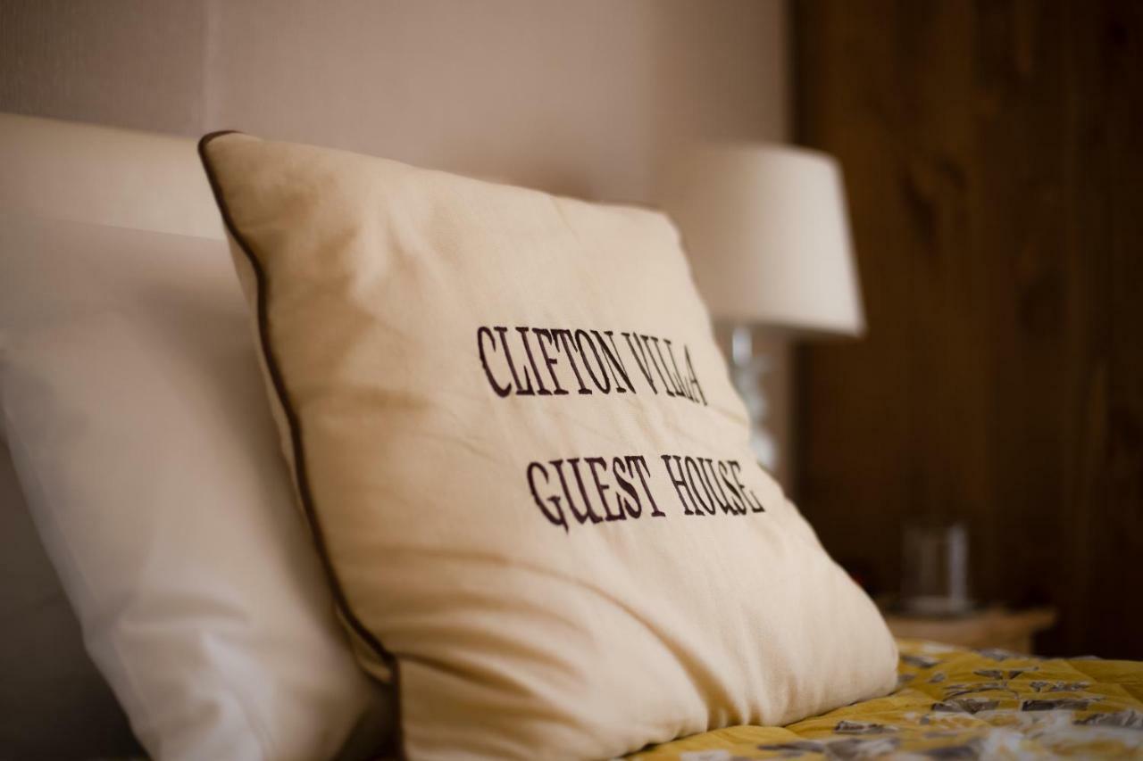 Clifton Villa Guest House Llandudno Esterno foto